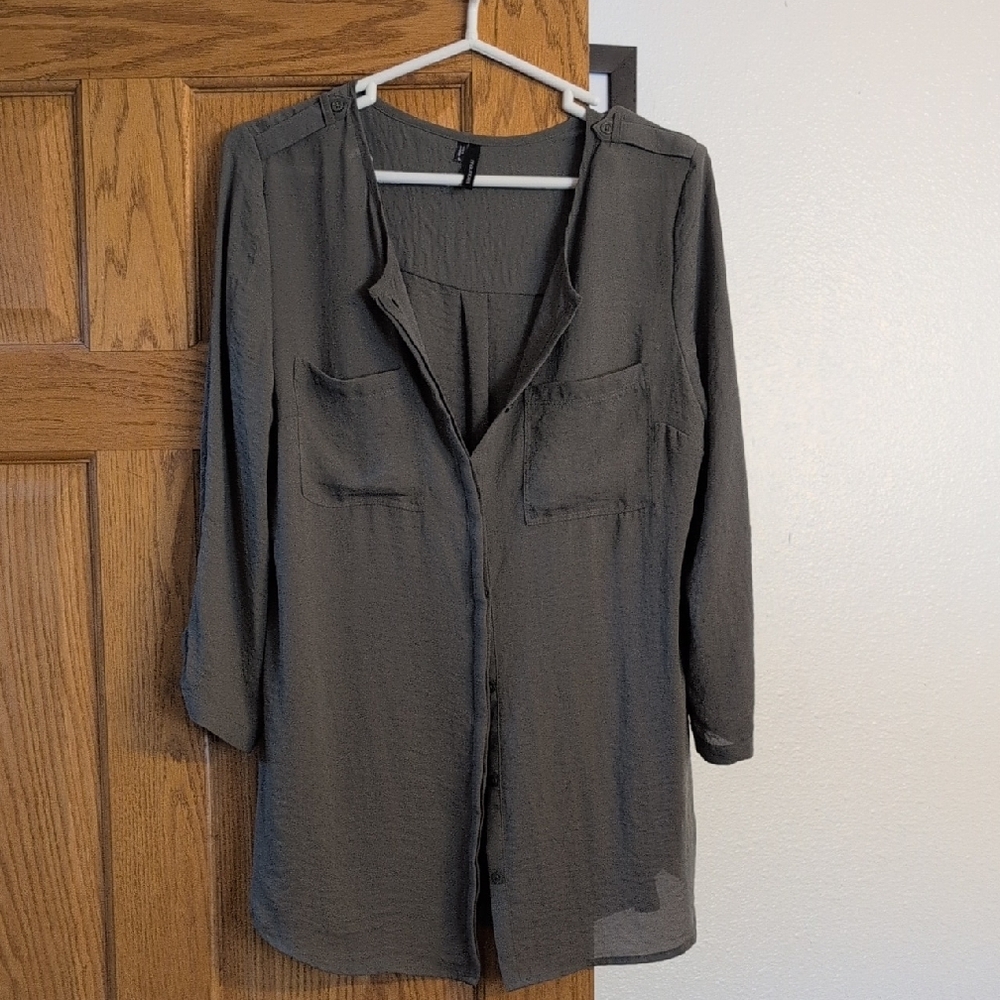 Elegant Dark Gray Women's Button-Down Shirt